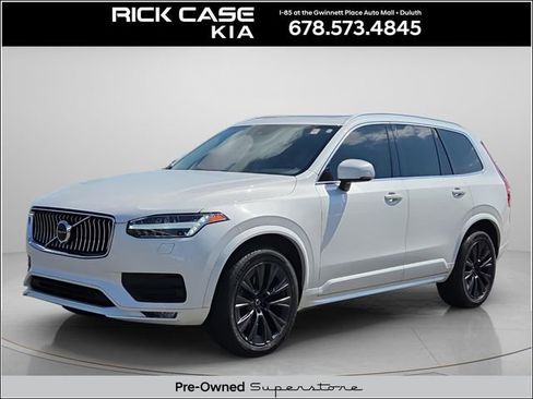 Used 2022 Volvo XC90 T5 Momentum w/ Climate Package FWD image 1