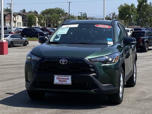 Certified 2026 Toyota Corolla Cross LE FWD image 46
