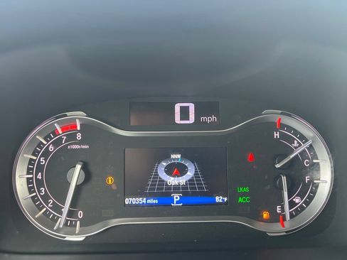 Used 2017 Honda Pilot Touring image 13