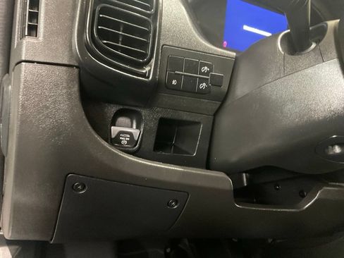 Used 2024 RAM ProMaster 3500 w/ Premium Convenience Group FWD image 8