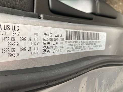 Used 2018 Jeep Grand Cherokee Limited image 34