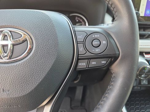 Certified 2025 Toyota RAV4 XLE w/ Convenience Package AWD/4WD image 31
