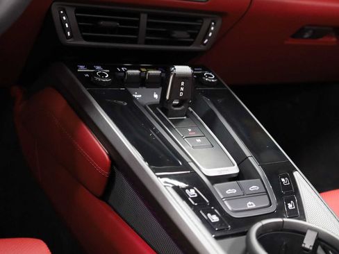 Certified 2025 Porsche 911 Carrera RWD image 28