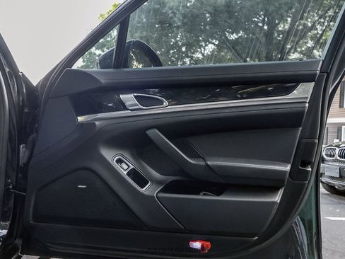 Used 2011 Porsche Panamera 4 AWD/4WD image 40