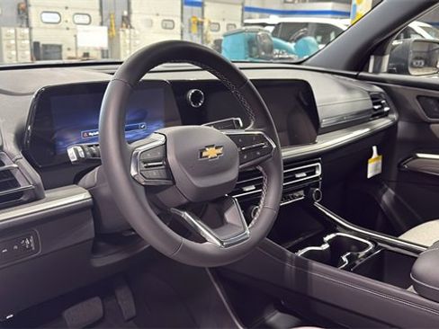 New 2026 Chevrolet Traverse LT w/ Sun and Wheel Package image 8