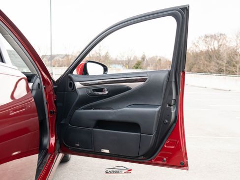 Used 2014 Lexus LS 460 w/ Comfort Package RWD image 42