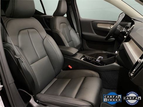 Used 2025 Volvo XC40 B5 Plus image 80