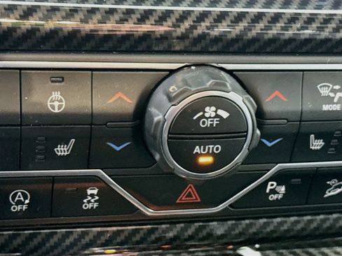 Used 2020 Jeep Wrangler Unlimited Rubicon AWD/4WD image 11