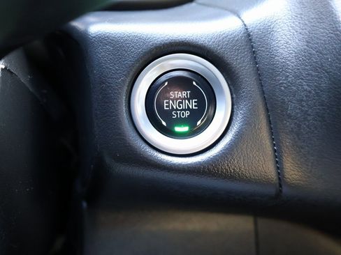 Certified 2024 Chevrolet Suburban Z71 w/ Luxury Package image 21