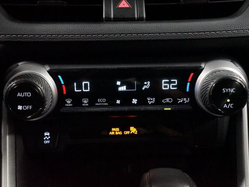 Certified 2024 Toyota RAV4 LE AWD/4WD image 20