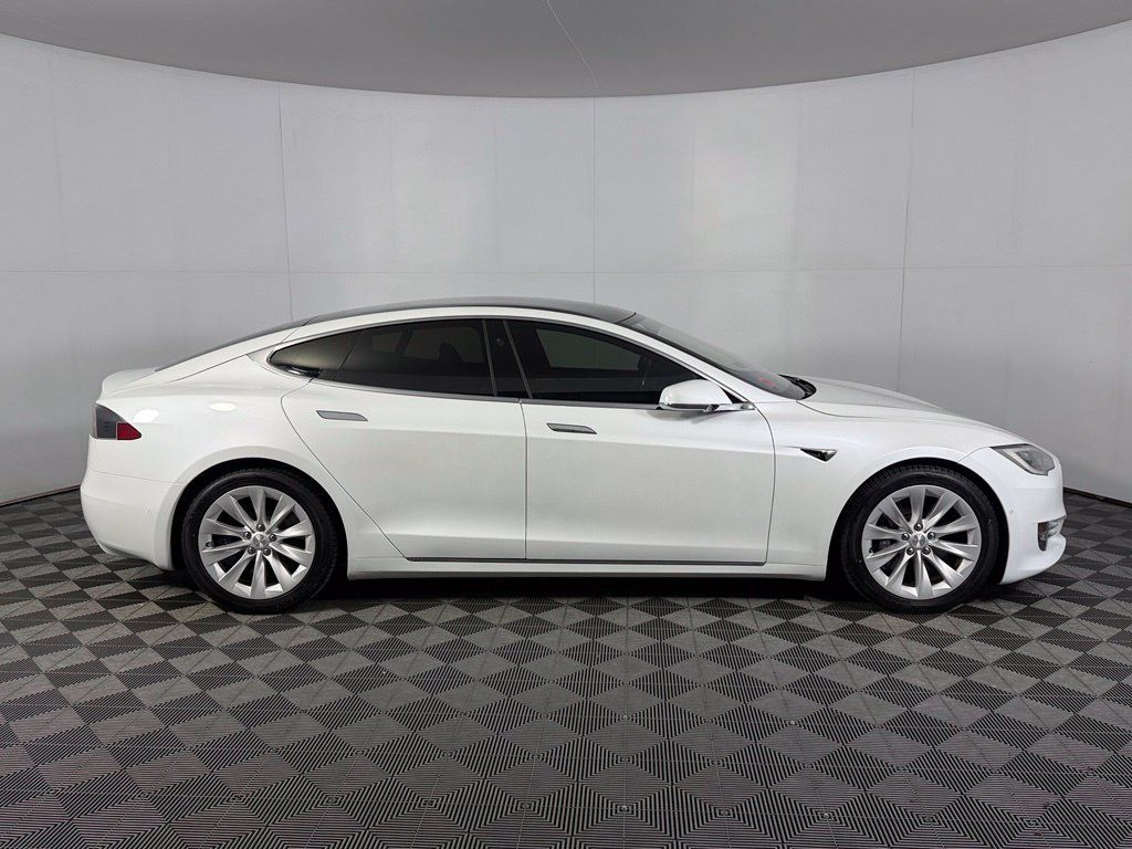 Used 2020 Tesla Model S Long Range AWD/4WD image 4