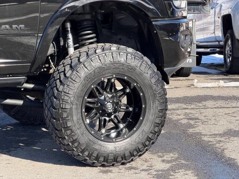 Used 2022 RAM 2500 Limited w/ Night Edition AWD/4WD image 8