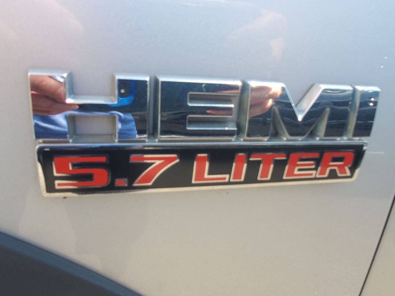 Used 2015 RAM 1500 Express AWD/4WD image 24