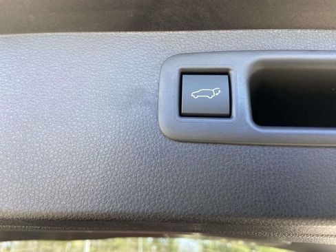 New 2026 Toyota Highlander Limited image 11