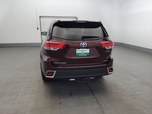 Used 2018 Toyota Highlander Limited Platinum image 6