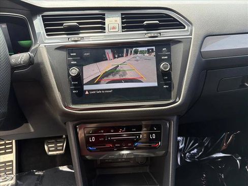 Used 2023 Volkswagen Tiguan SE R-Line AWD/4WD image 20
