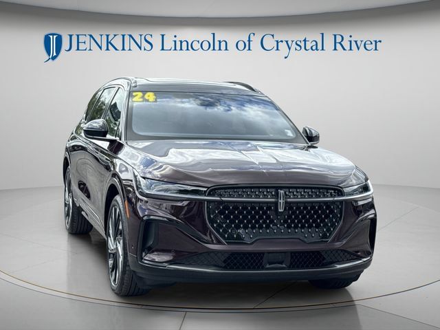 Used 2024 Lincoln Nautilus Reserve w/ Equipment Group 202A AWD/4WD image 14