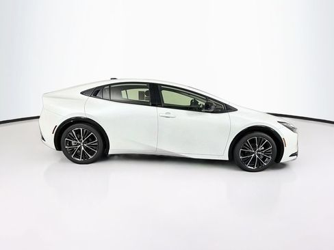New 2027 Toyota Prius XLE FWD image 10