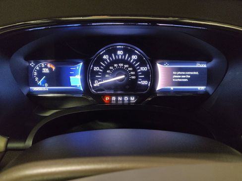 Used 2017 Lincoln Navigator Select image 23