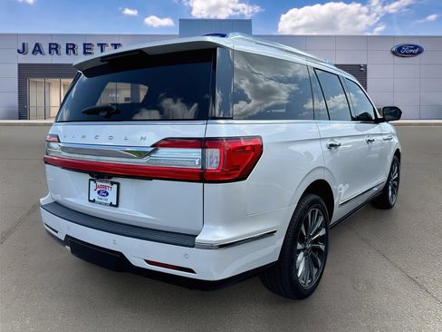 Used 2019 Lincoln Navigator Select RWD image 4
