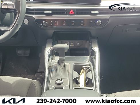 New 2026 Kia Sorento LX FWD image 18