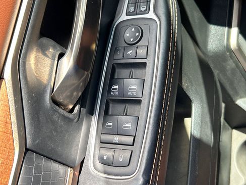 Used 2023 RAM 2500 Limited AWD/4WD image 20