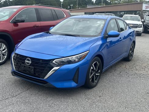 Used 2025 Nissan Sentra SV FWD image 3