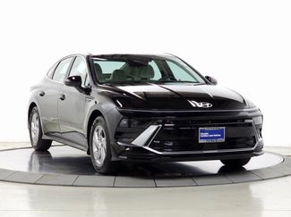 Certified 2025 Hyundai Sonata SE image 1