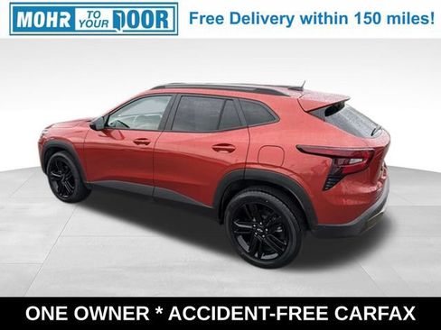 Used 2024 Chevrolet Trax ACTIV w/ Sunroof Package FWD image 3