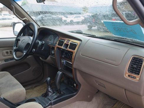 Used 2000 Toyota 4Runner SR5 image 26