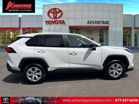 Certified 2024 Toyota RAV4 LE AWD/4WD image 5