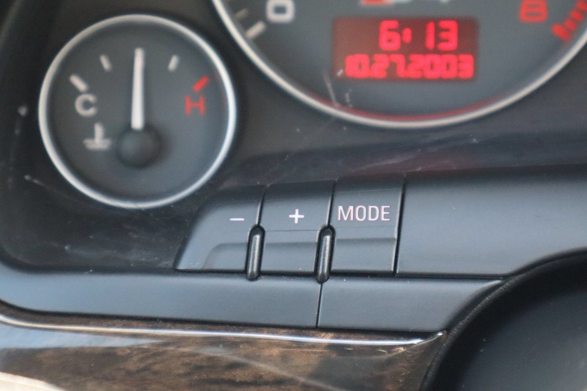 Used 2004 Audi S4 Sedan AWD/4WD image 16