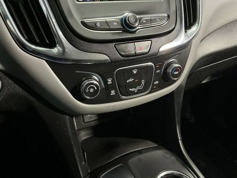 Used 2023 Chevrolet Equinox LS w/ LS Convenience Package FWD image 22