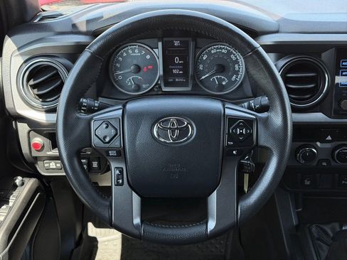 Used 2017 Toyota Tacoma TRD Pro image 6
