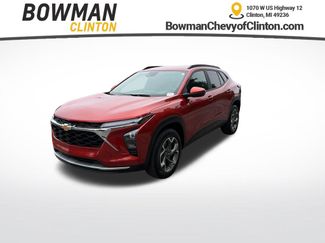 Used 2024 Chevrolet Trax LT w/ Driver Confidence Package FWD 360° Tour