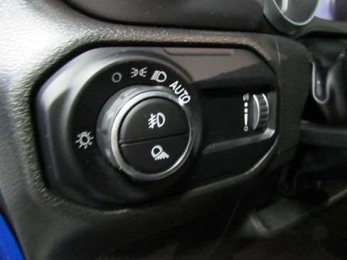 Used 2023 Jeep Gladiator Sport AWD/4WD image 20