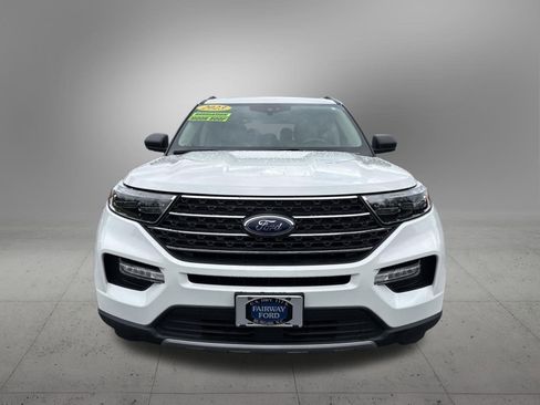 Used 2023 Ford Explorer XLT w/ Equipment Group 202A AWD/4WD image 7