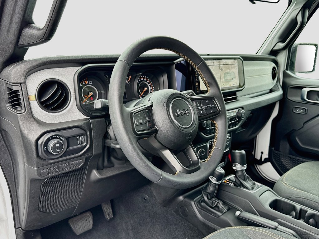 Used 2024 Jeep Gladiator Sport AWD/4WD image 10