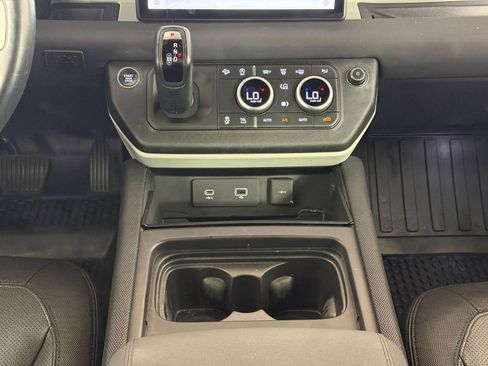 Used 2022 Land Rover Defender 110 X-Dynamic SE AWD/4WD image 20