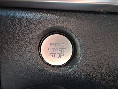 Used 2025 Kia Sorento S AWD/4WD image 20