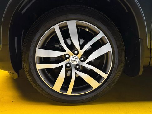 Used 2016 Honda Pilot Touring image 10