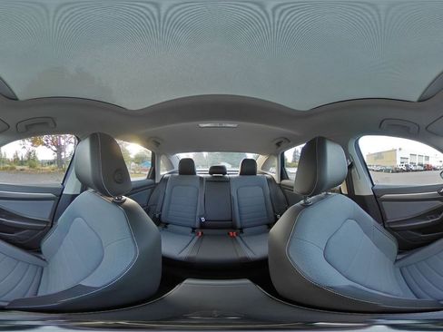 Used 2025 Volkswagen Jetta SE image 42