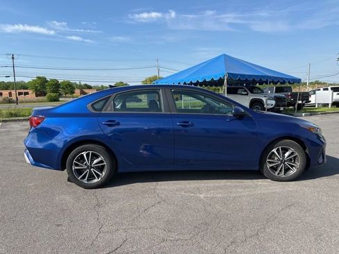 Used 2022 Kia Forte LXS FWD image 6