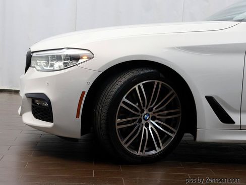 Used 2017 BMW 540i xDrive AWD/4WD image 25