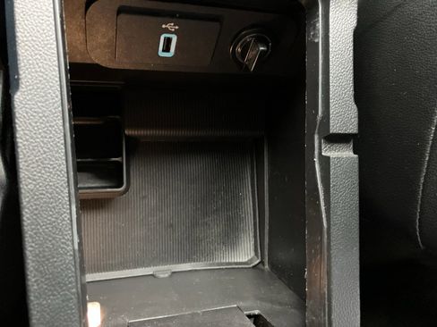 Used 2018 Ford Mustang Premium image 26