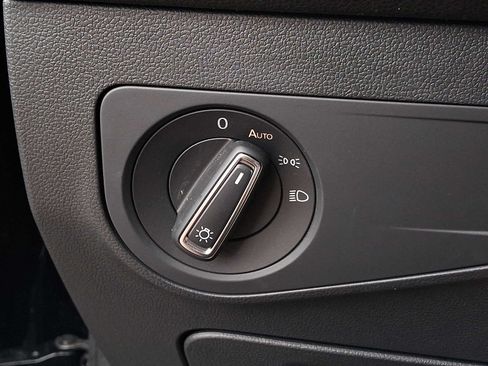 Certified 2024 Volkswagen Tiguan SE AWD/4WD image 22