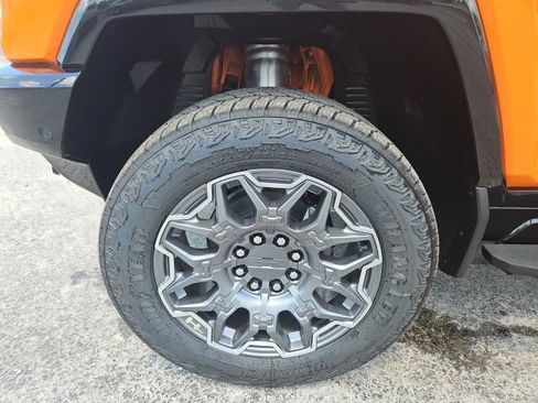 New 2024 GMC Hummer EV 3X image 10