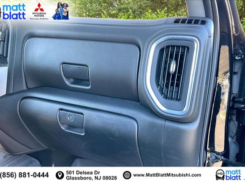 Used 2022 GMC Sierra 2500 SLT w/ Snow Plow Prep/Camper Package image 18