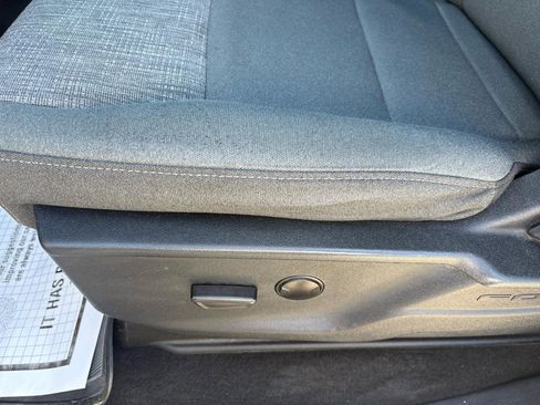 Used 2025 Ford F250 XLT AWD/4WD image 21