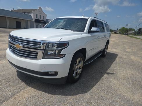 Used 2020 Chevrolet Suburban Premier RWD image 3